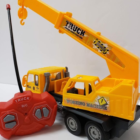 New Remote Controlled Crane - Picture 5 of 8